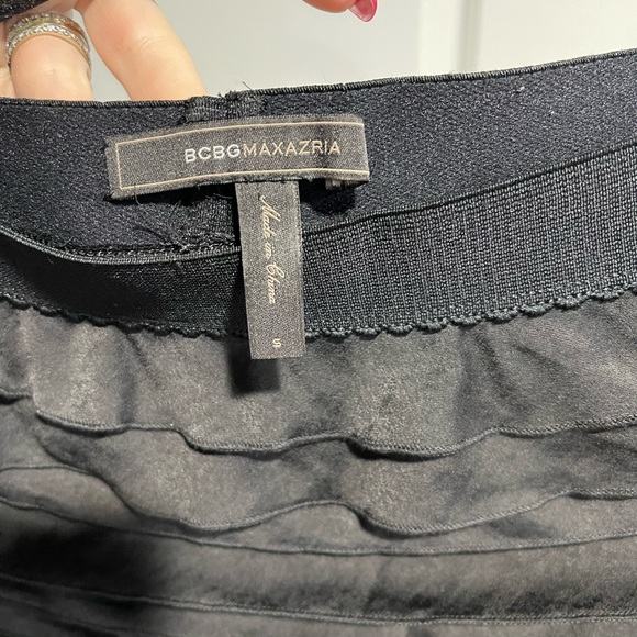 Bcbg maxazria skirt size small worn one time - Picture 2 of 3